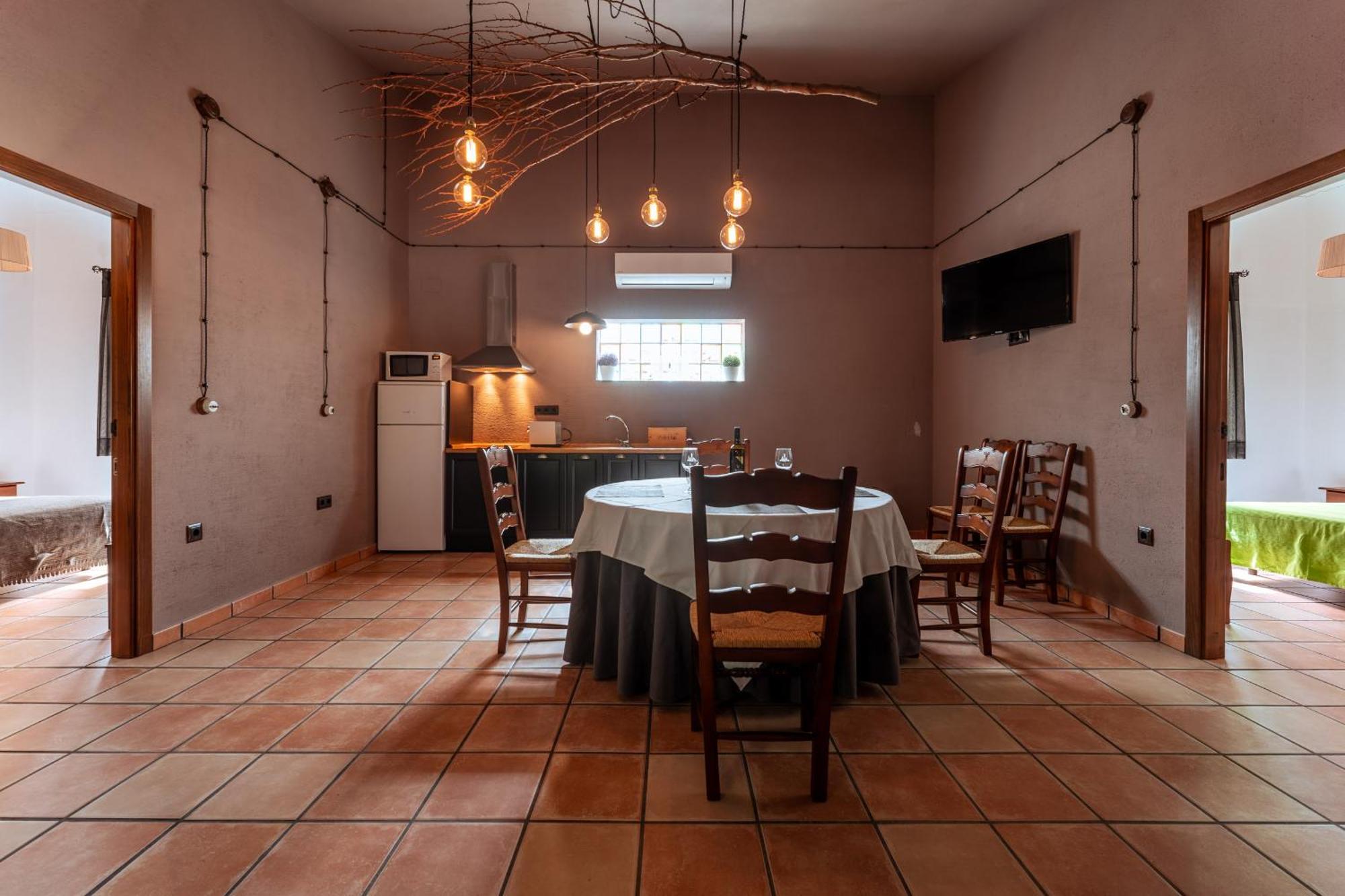 Bodega Andres Iniesta Con Visita Y Cata Fuentealbilla