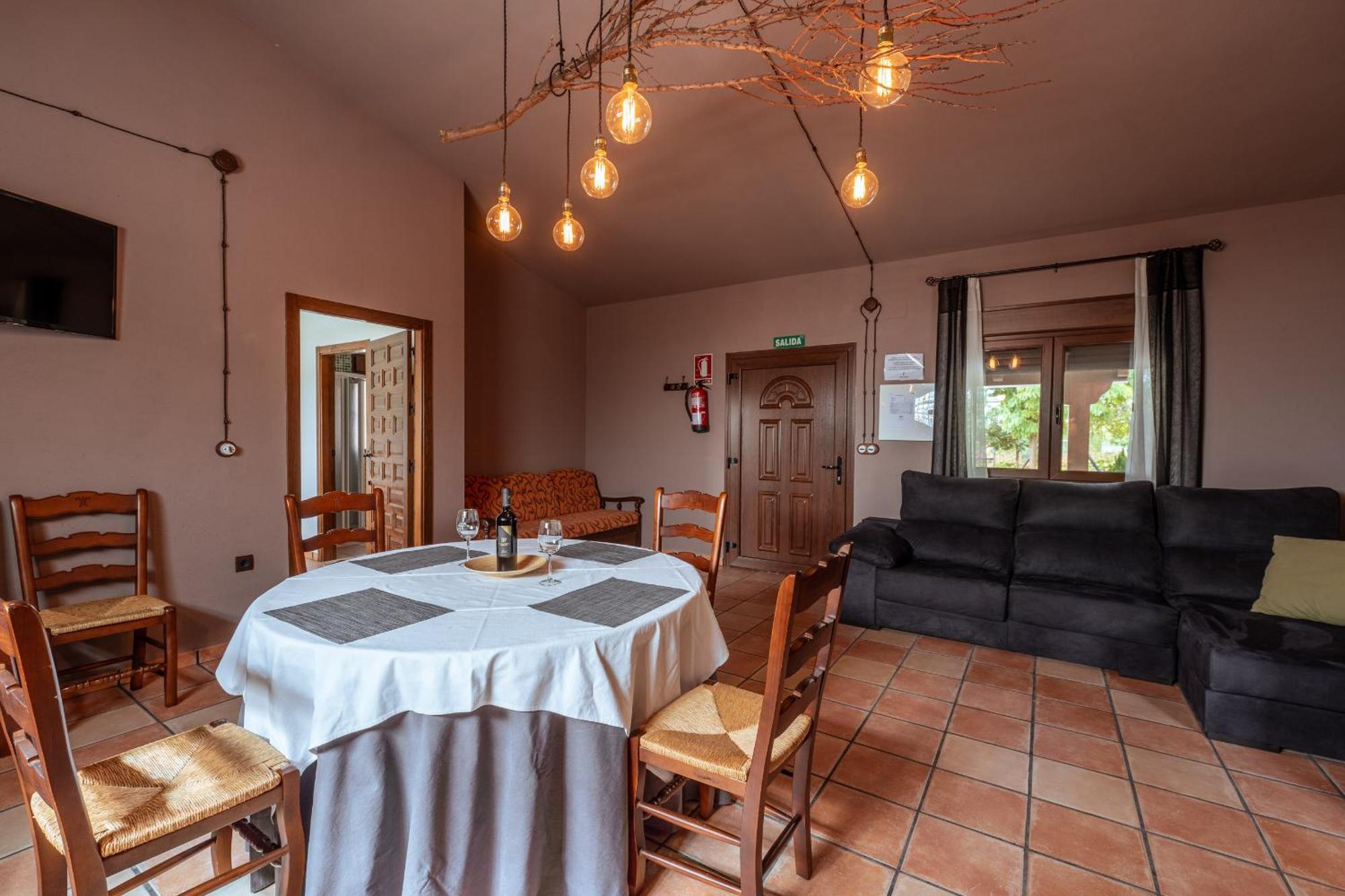 Farm stay Bodega Andres Iniesta Con Visita Y Cata *